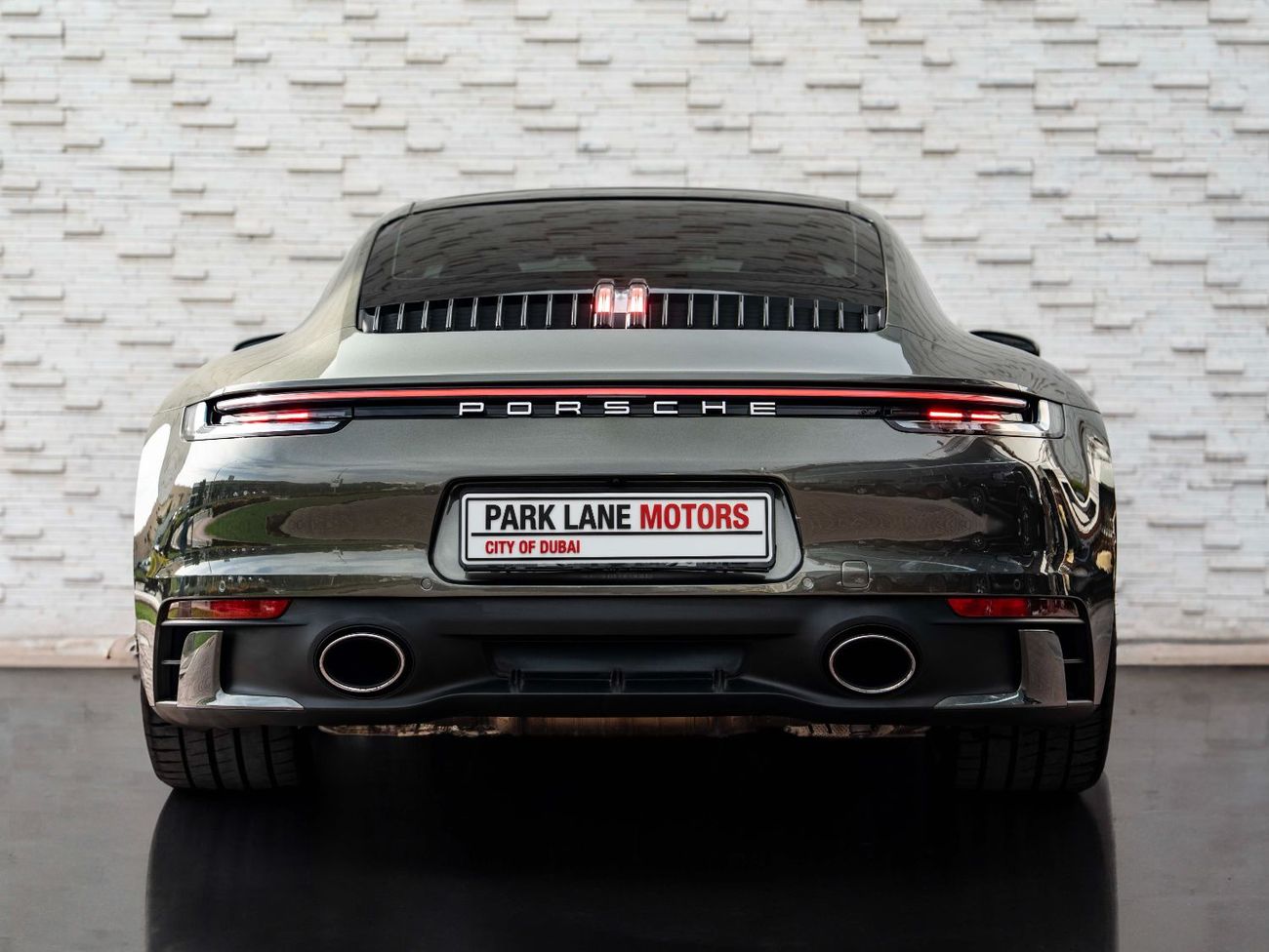 Porsche 911 Carrera 3.0L (444 HP) Coupe