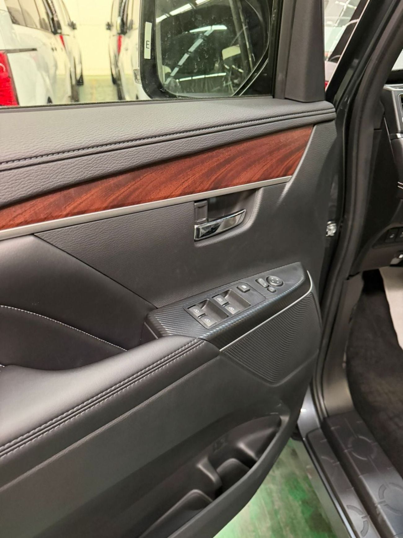 Mitsubishi Space Gear Mitsubishi Delica LHD. Very rare spec!!!