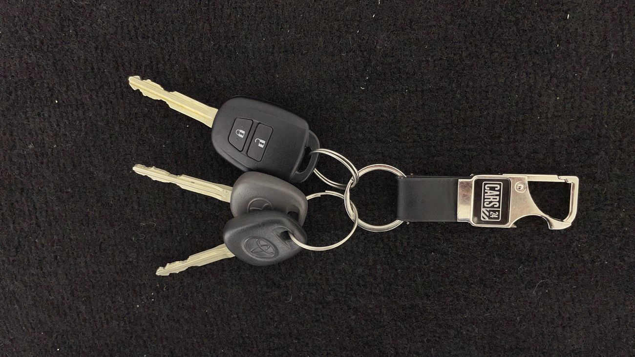 تويوتا يارس SE 1.5 | بدون دفعة مقدمة | اختبار قيادة مجاني للمنزل