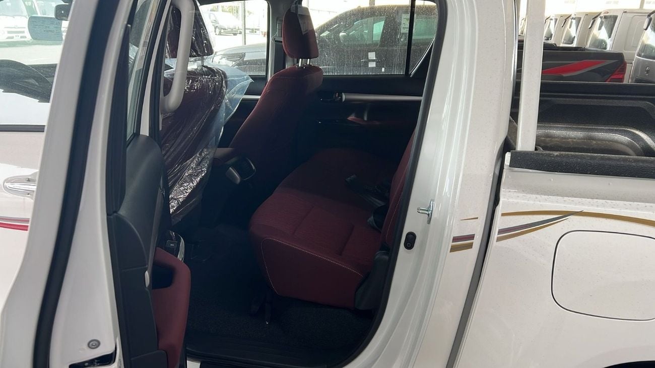 Toyota Hilux SR5 (NON GCC)