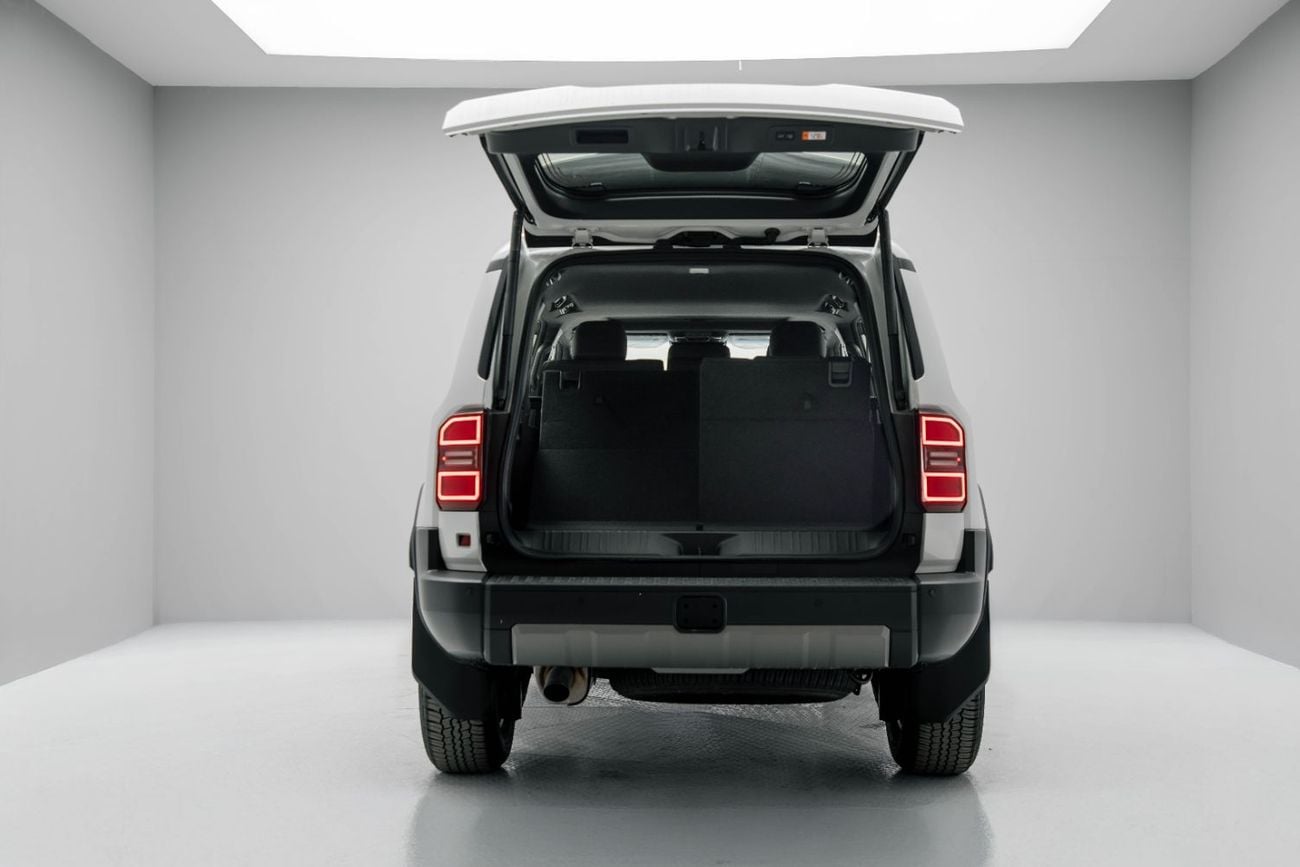 تويوتا برادو 2.4L - Platinum White Inside Black | Export Only