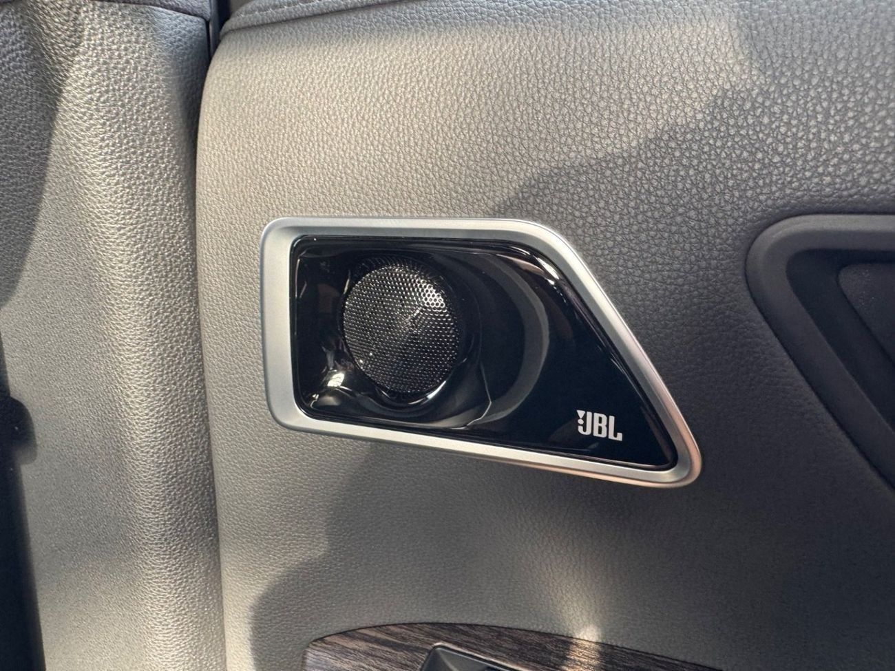 Toyota Land Cruiser VXR 4.0L