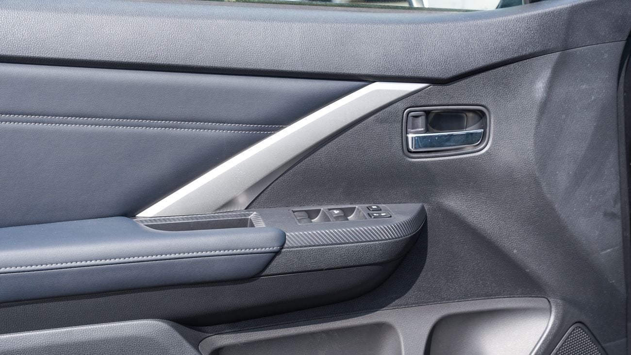 ميتسوبيشي إكسباندر كروس جديدة كلياً 2025 Mitsubishi Xpander Premium (N-XP-CR-1.5-P-25) محرك 1.5 لتر | 7 ركاب | مواصفات Euro 