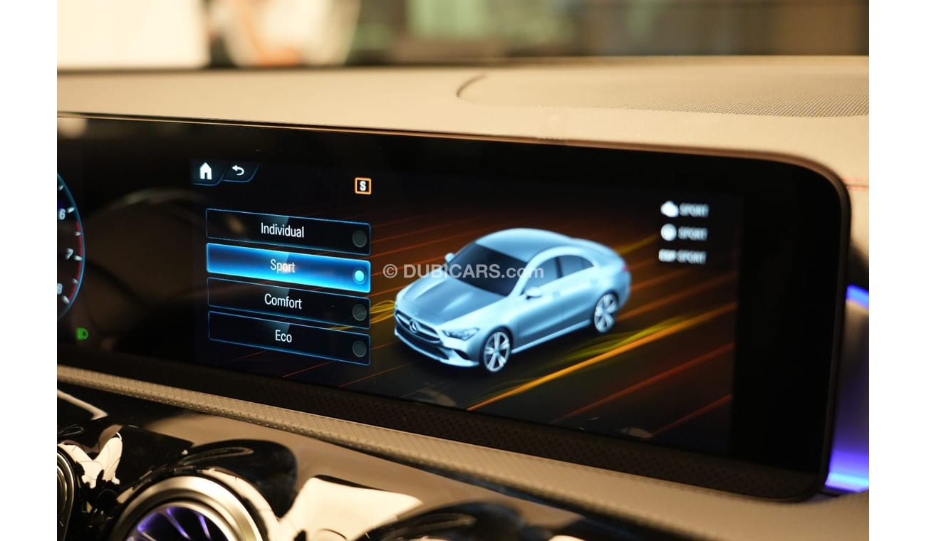 Mercedes-Benz CLA 250 AMG Package //19 Black Alloy Rims //Panoramic roof