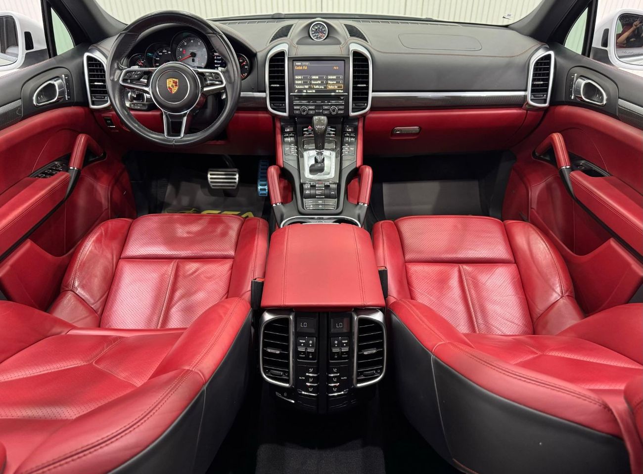 Porsche Cayenne 2015 Porsche Cayenne S, Full Service History, Excellent Condition, GCC