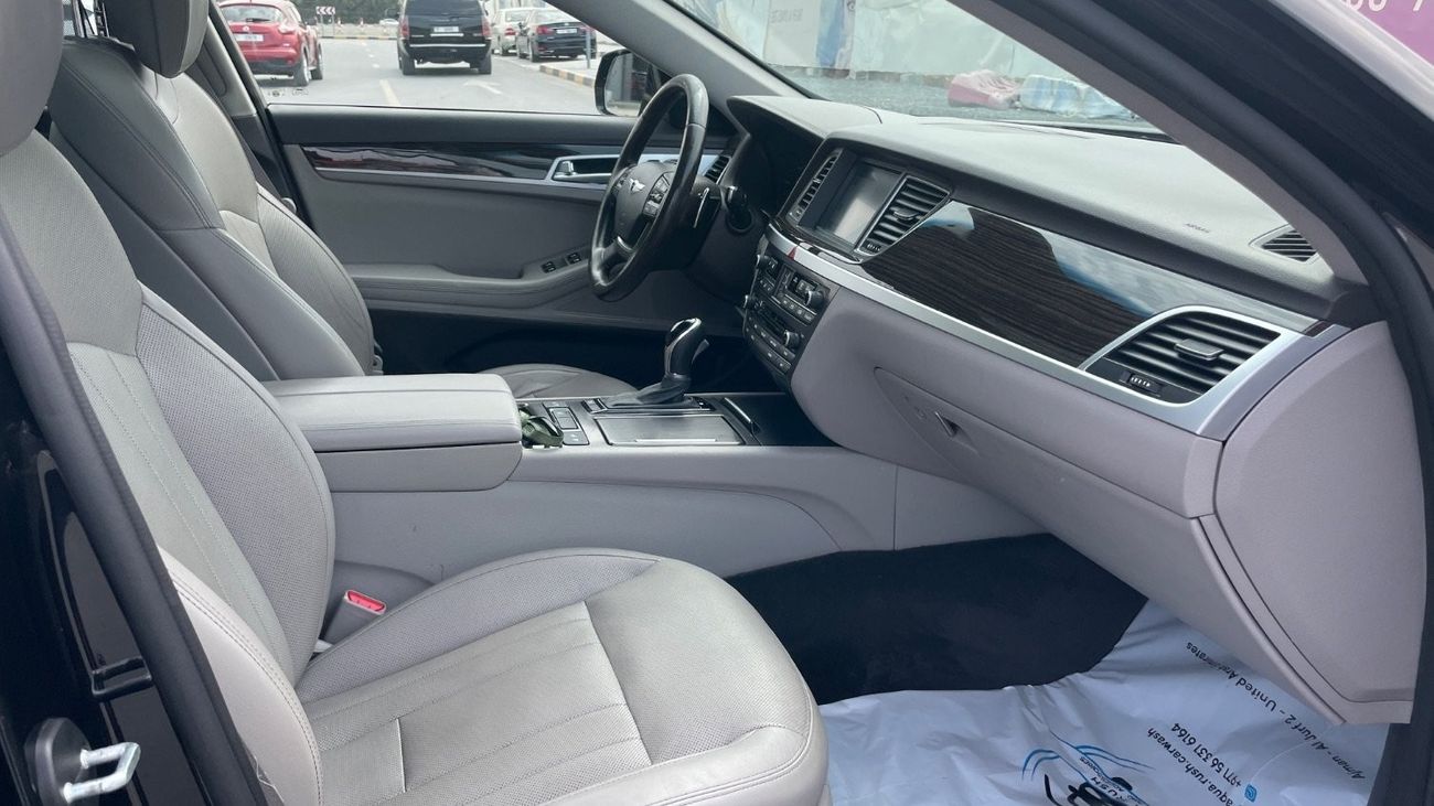 هيونداي جينيسس Full Option, Std 3.8L