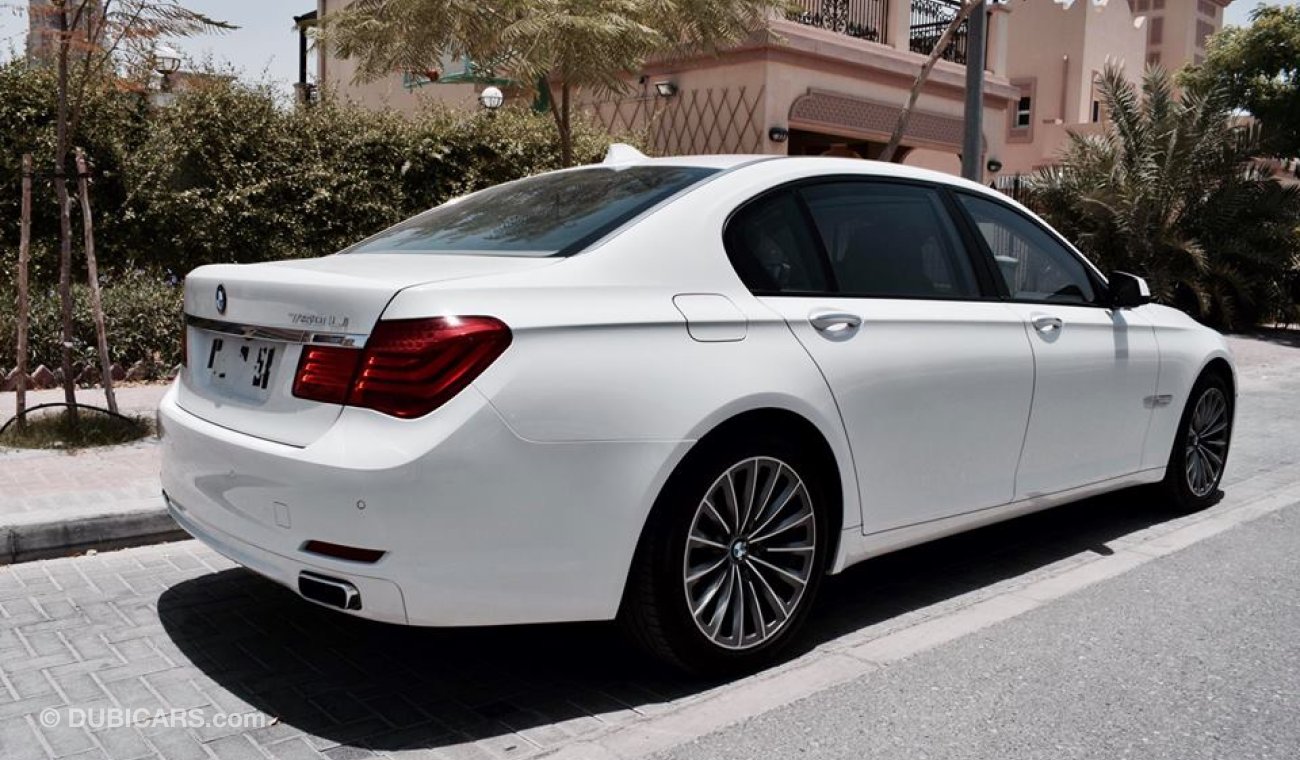 بي أم دبليو 750 Li