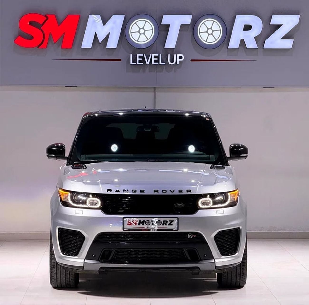 لاند روفر رينج روفر سبورت SVR 5.0L (550 HP) CLEAN TITLE V8 SUPERCHARGED FULLY ORIGINAL PAINT SVR LOW KM
