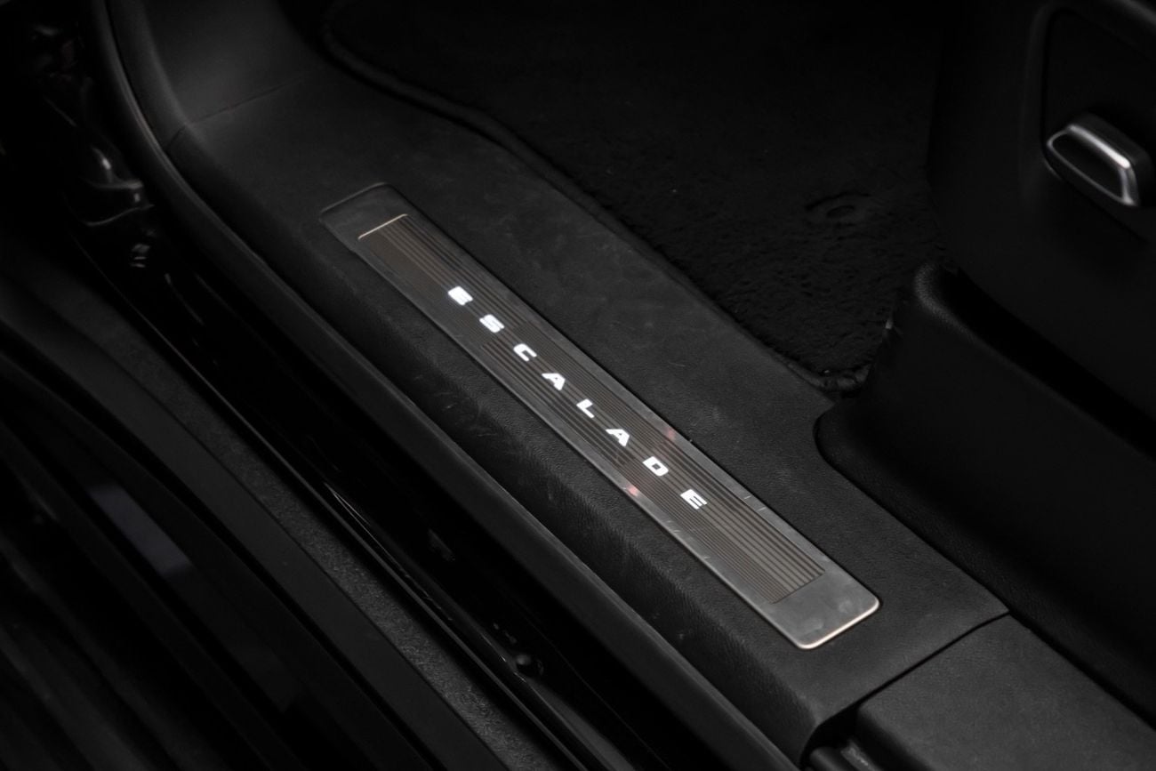 Cadillac Escalade Sport Platinum 6.2L 4WD