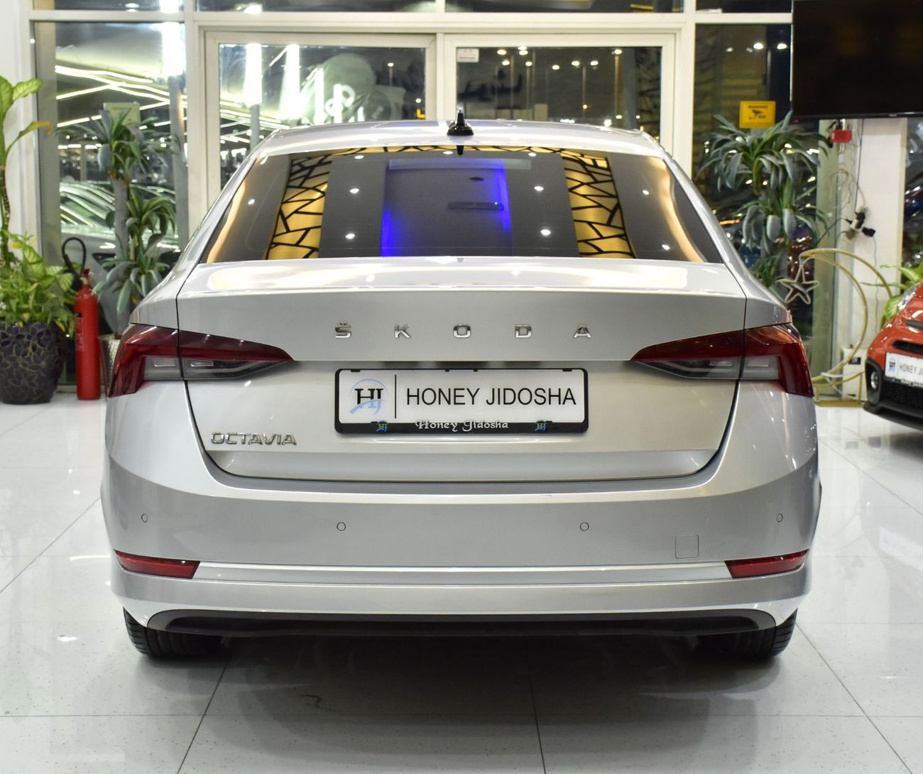 سكودا أوكتافيا EXCELLENT DEAL for our Skoda Octavia ( 2021 Model ) in Silver Color GCC Specs