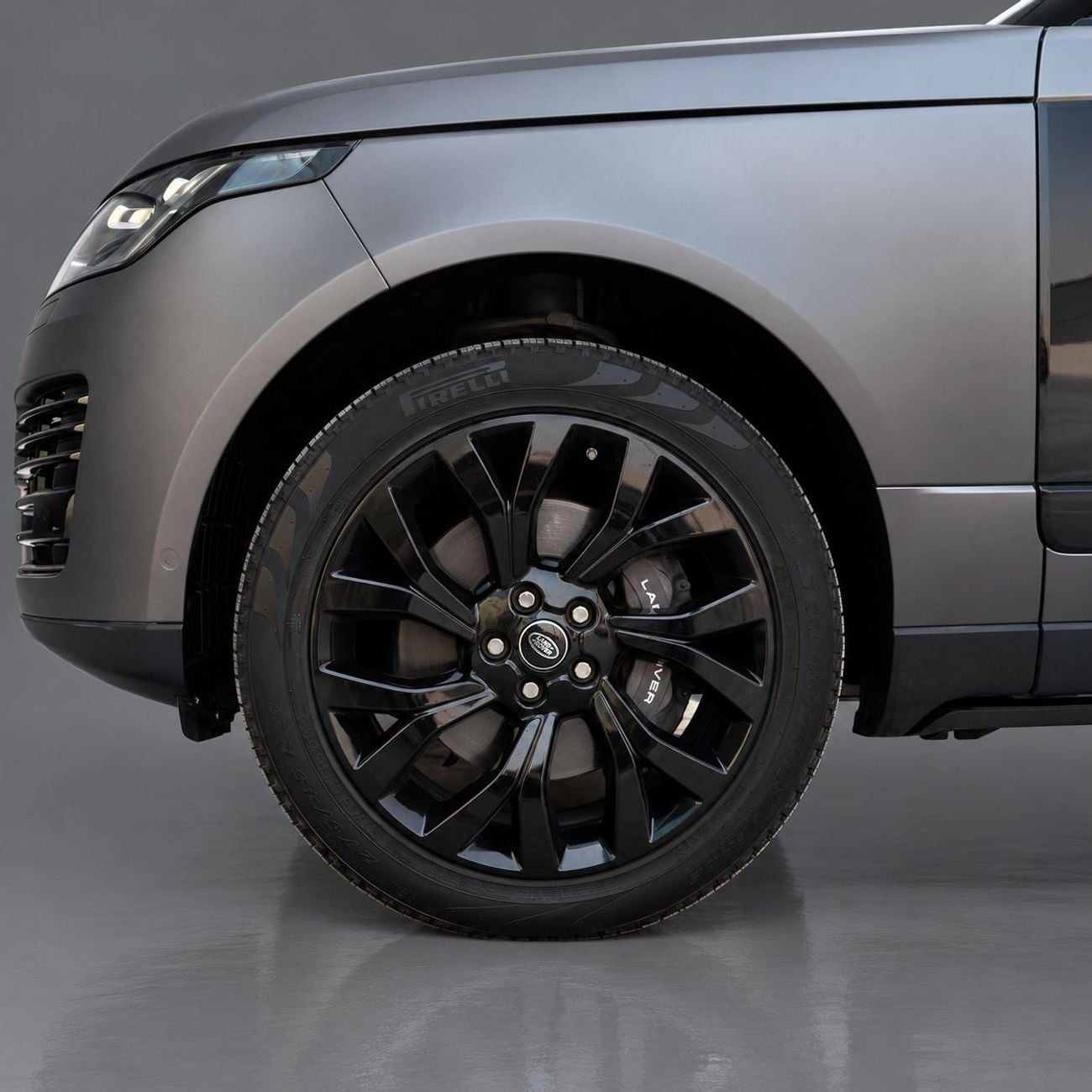Land Rover Range Rover VOGUE SE AED 2,682 P.M • 0% Downpayment • Range Rover Vogue SE V8 • 1 Year Warranty