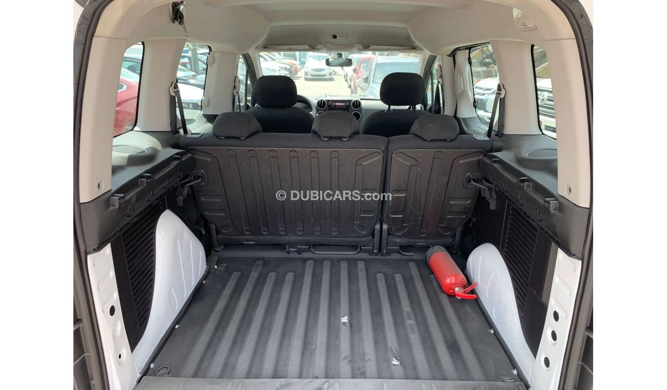 Used Peugeot Partner 2018 Seats Ref# 190 2018 for sale in Sharjah - 523092