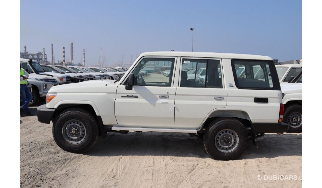 تويوتا لاند كروزر هارد توب LC76 4.2L DSL M / T 4X4