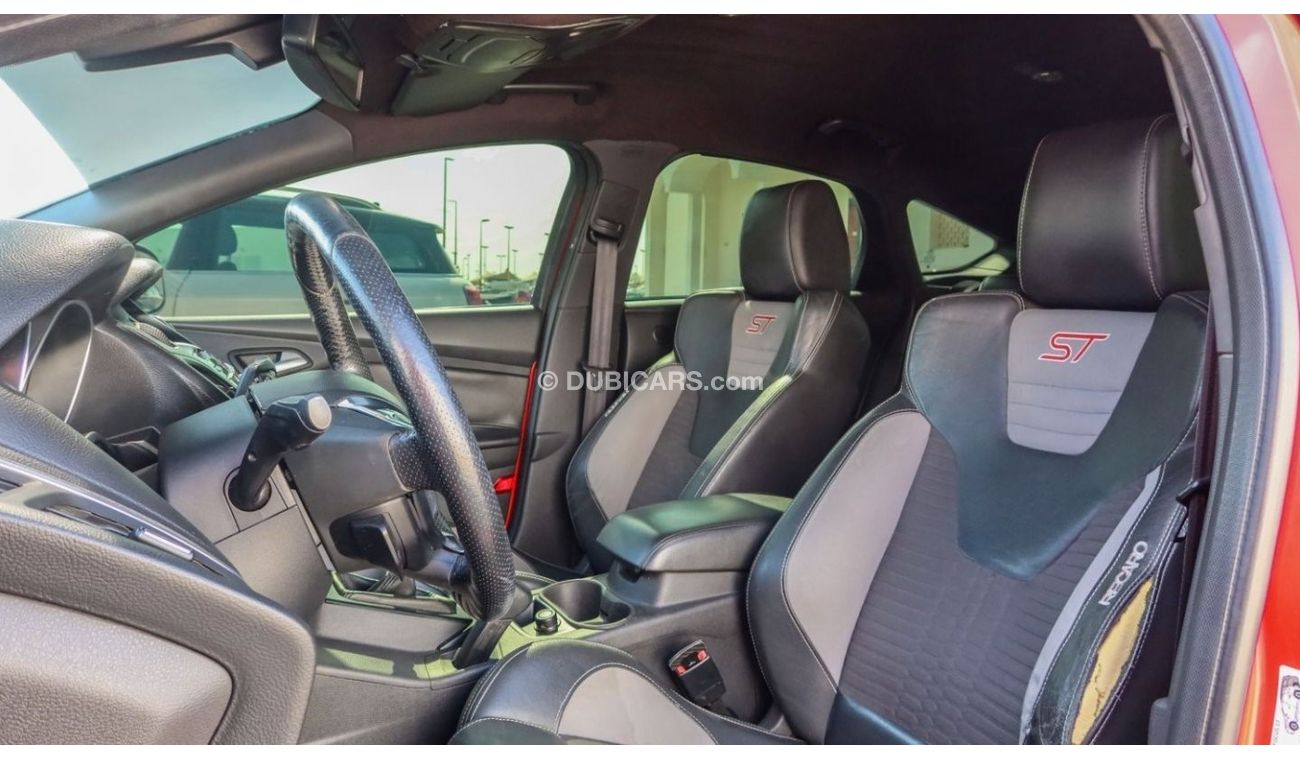 فورد فوكاس ST