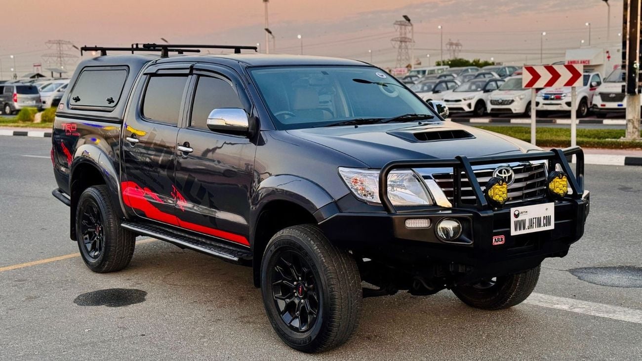 تويوتا هيلوكس PREMIUM CANOPY INSTALLED | ARB BULL BAR | 3.0L DIESEL ENGINE | 2011 | MANUAL TRANSMISSION | RHD