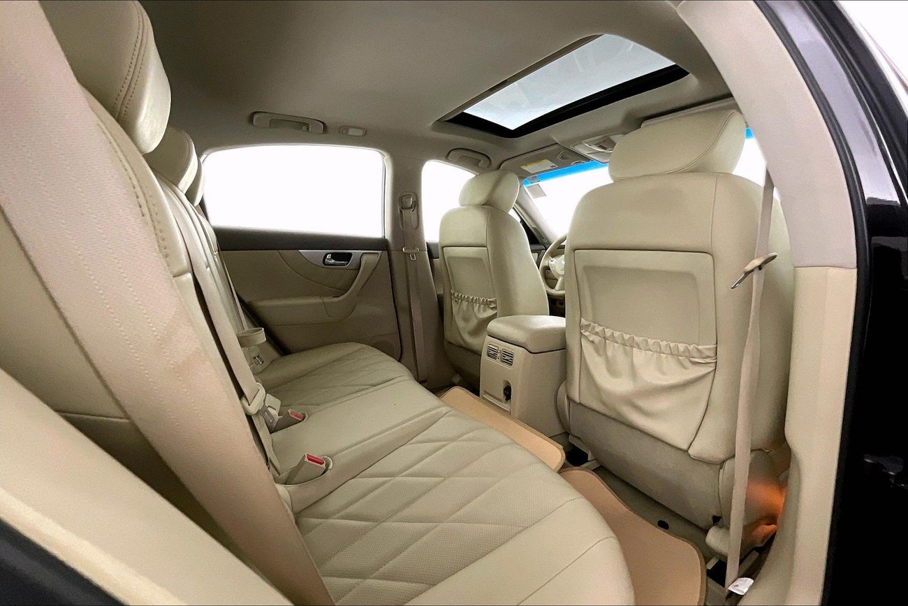 Infiniti QX70 Luxury / Luxe Sensory | Guaranteed Warranty | 0 Down Payment