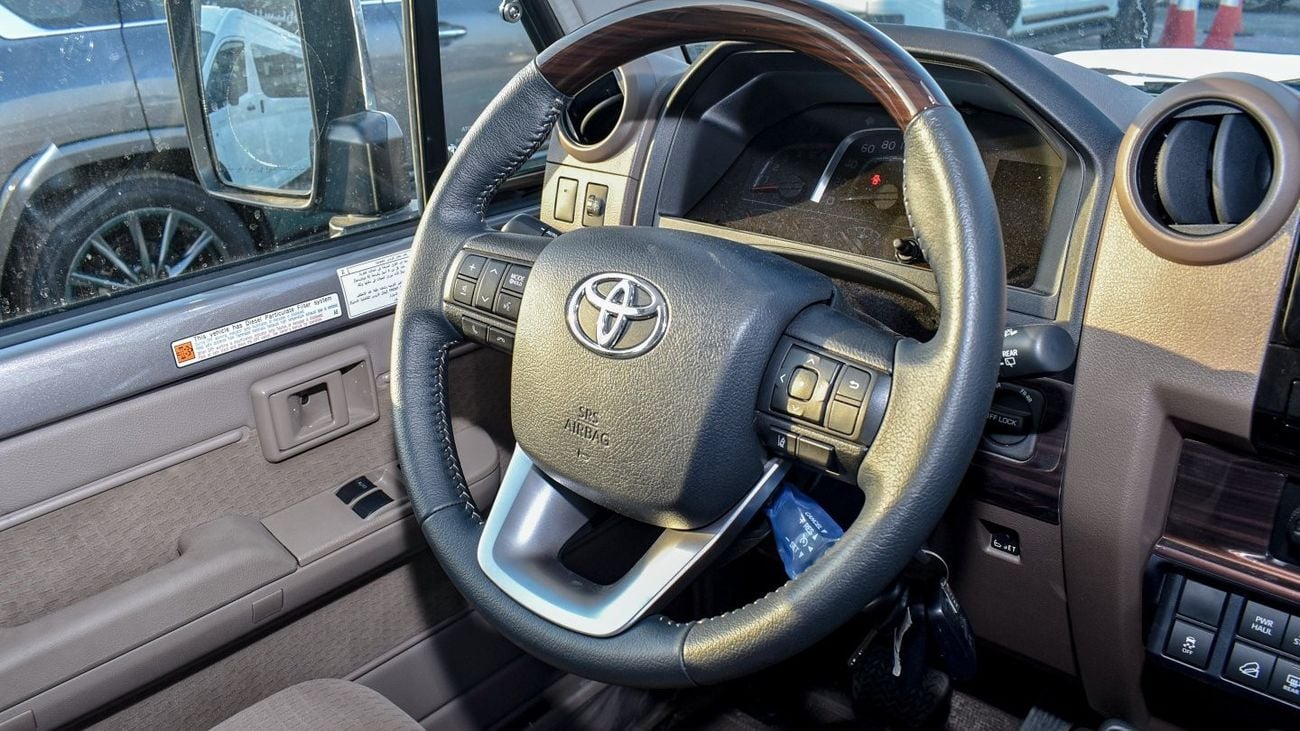تويوتا لاند كروزر 70 2.8L Diesel