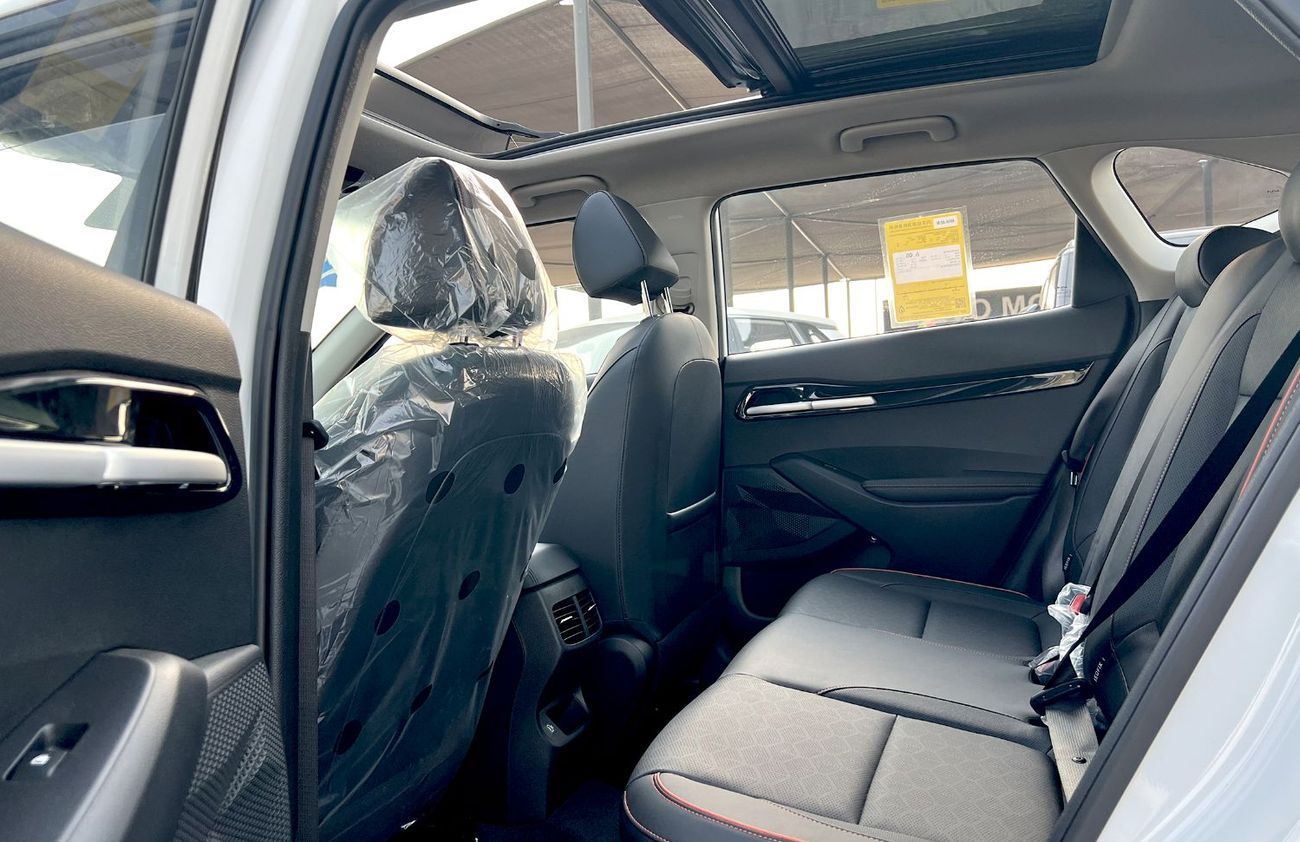 كيا سيلتوس 2025 stylish and versatile compact SUV (Export only)