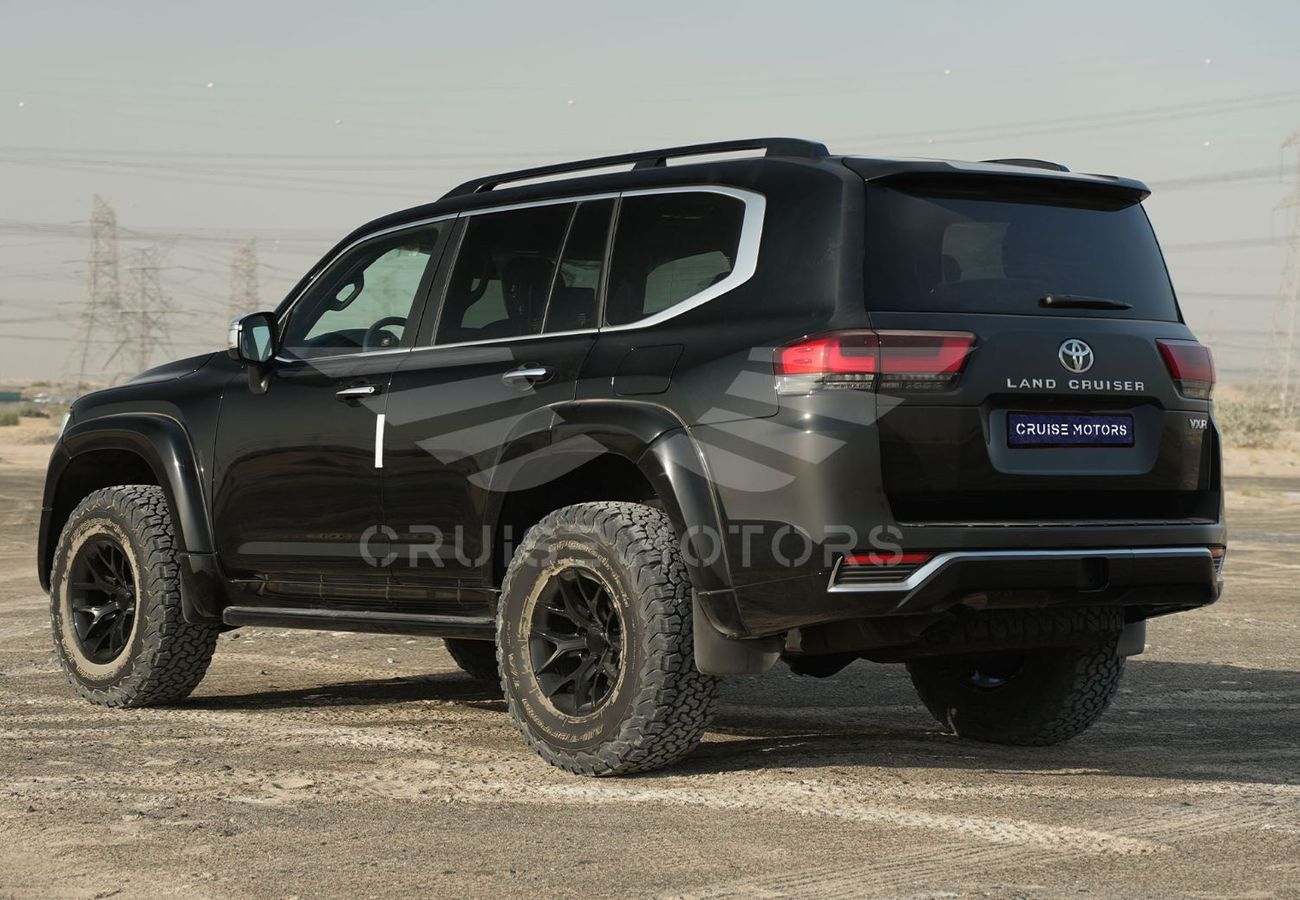 تويوتا لاند كروزر LC300 VIP XTREME EDITION 3.5 Petrol AT MY2025 – BLACK