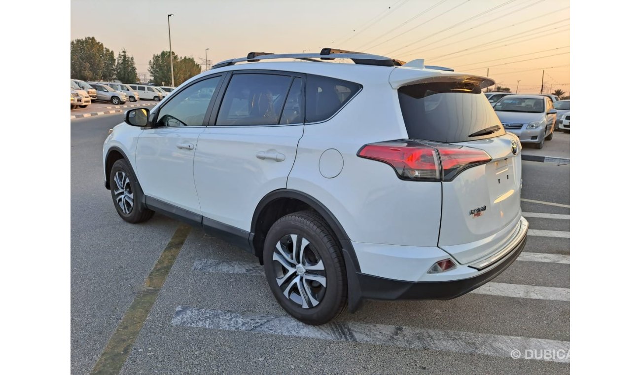 تويوتا راف ٤ TOYOTA RAV4 LE