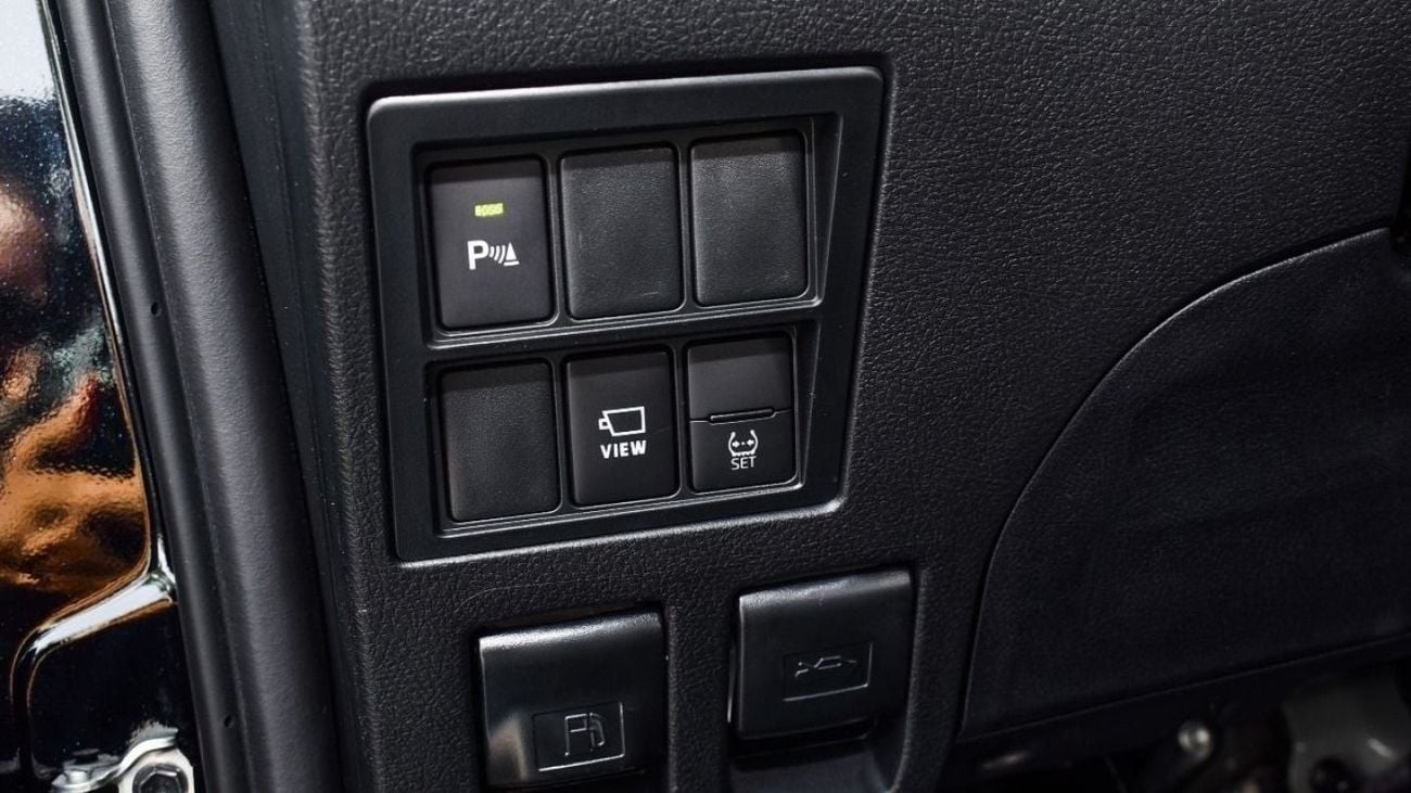 Toyota Hilux TOYOTA HILUX 4.0L ADVENTURE PETROL 2025 GCC