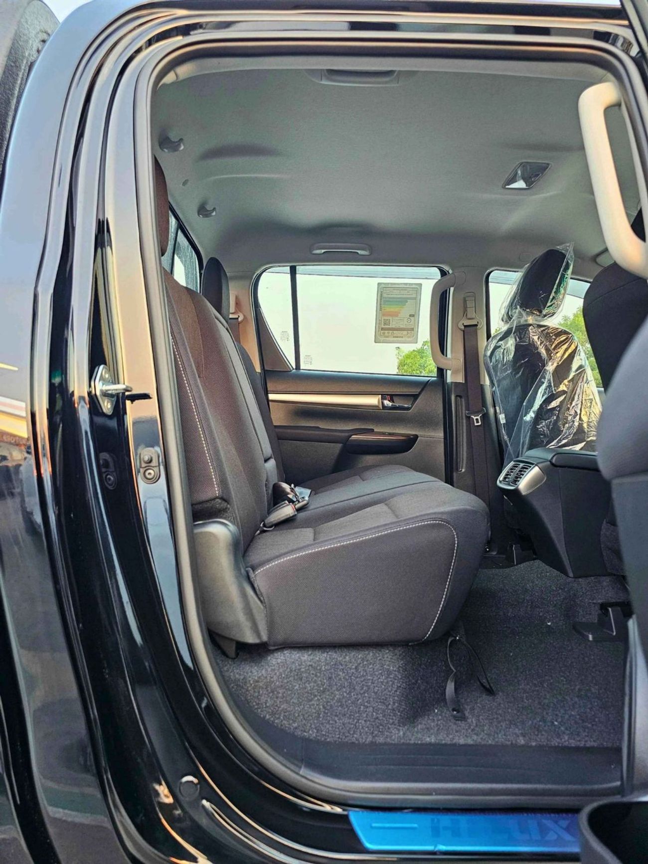 Toyota Hilux SR5 WIDE BODY/DOUBLE CABIN/2.7L PETROL M/T/HOOD LIFT ASSIST, BLIND SPOT, 2 COOL BOX, DIFF LOCK (CODE