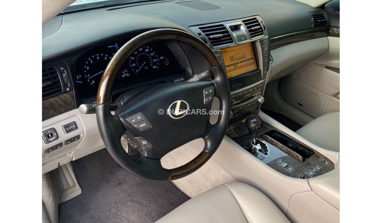لكزس LS 460 لكزس LS460 L موديل : 2010  الممشى: 182.000 ميل  السعر : 26000 درهم وارد امريكا فل اوبشن رقم 1 بدون ح