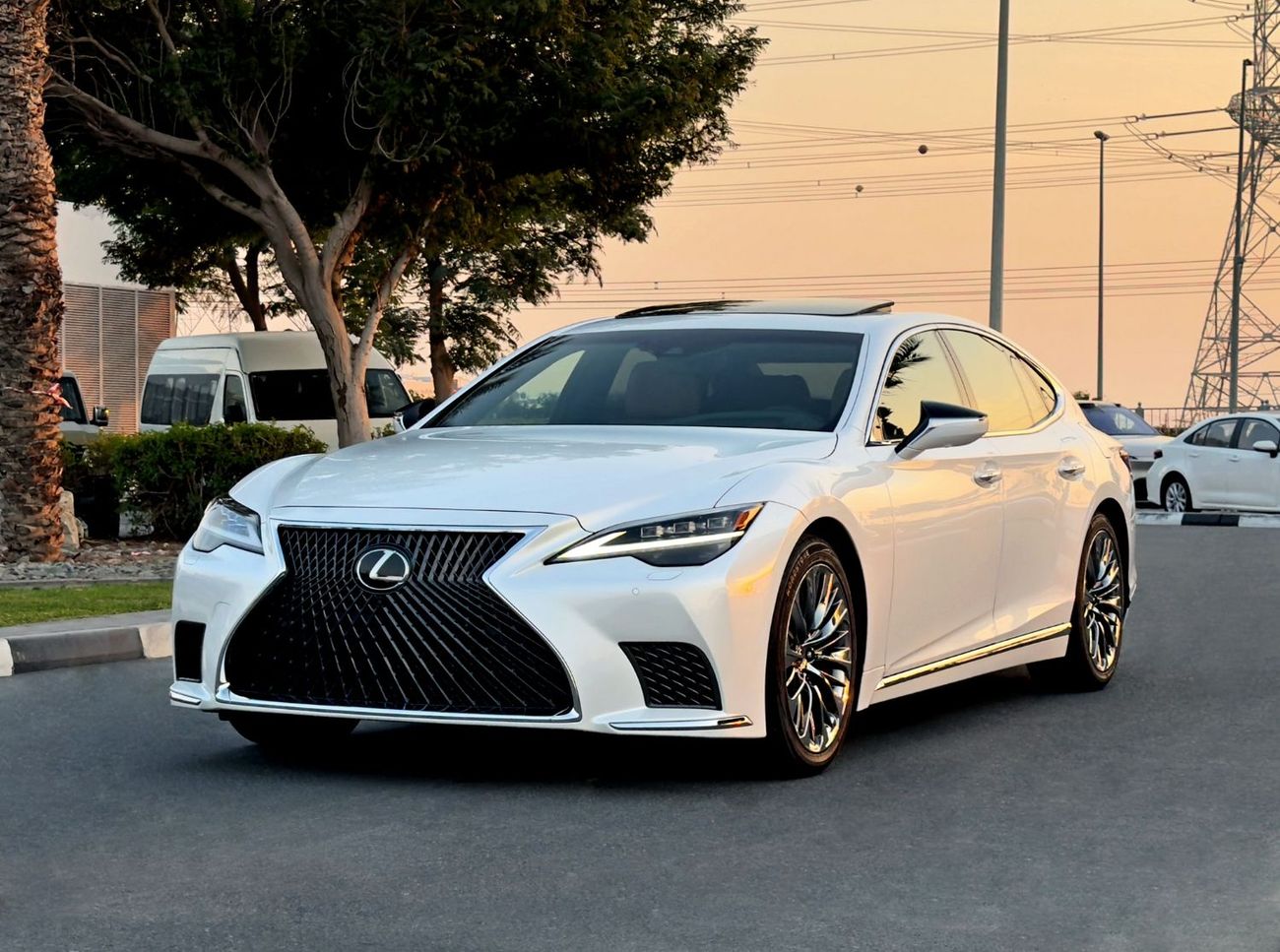 لكزس LS 500 Platinum 3.5L RWD