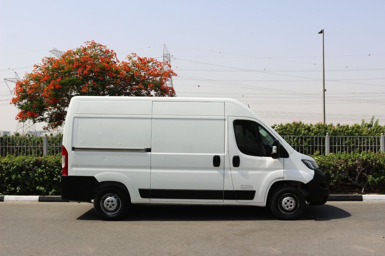 بيجو بوكسر PEUGEOT BOXER 2022 (L2H2) GCC ONLY 150,000KM MANUAL