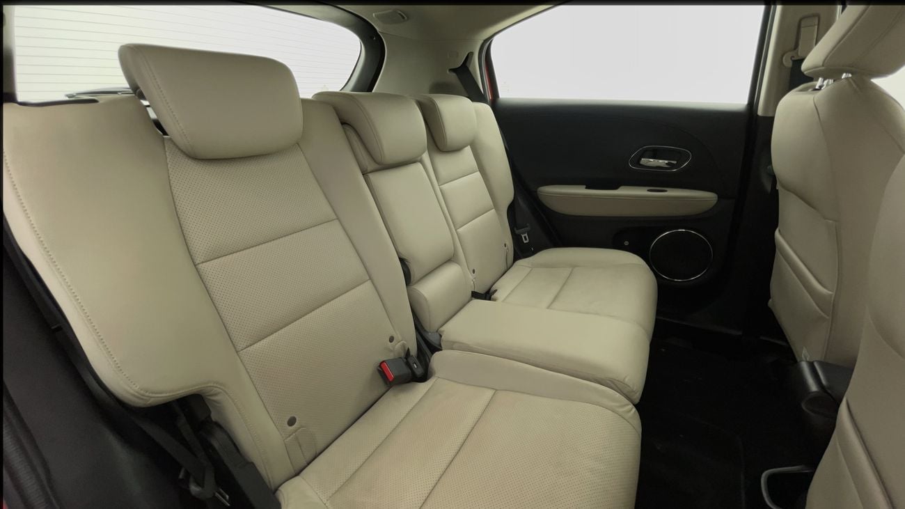 هوندا HRV EX 1.8 | بدون دفعة مقدمة | اختبار القيادة في المنزل