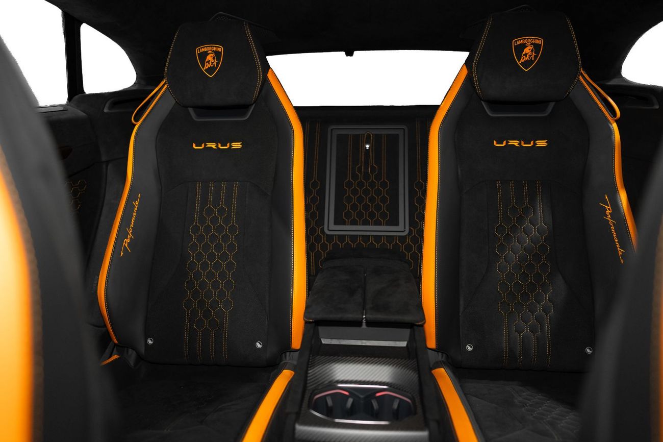 لامبورغيني اوروس 4.0T V8 Performante URUS PERFORMANTE | FULL CARBON INT/EXT | EXTENDED PERFORMANTE TRIM | SUNSHINE PA