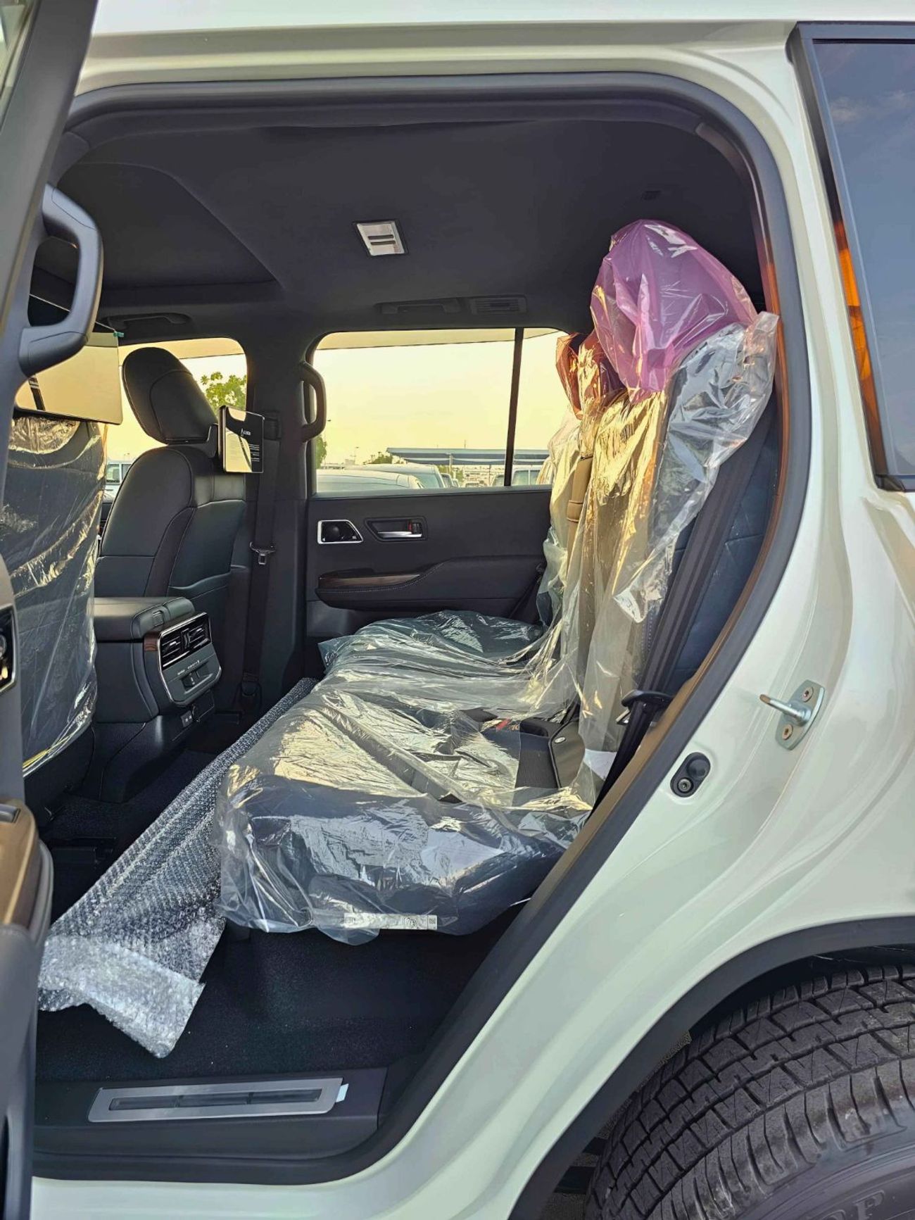 تويوتا لاند كروزر GXR TWIN TURBO / 3.3L DIESEL / BIG DVD / JBL SPEAKERS / FULL OPTION (CODE#LCDGXRH)