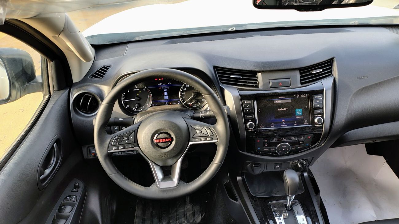 نيسان نافارا Std 2.5L RWD M/T