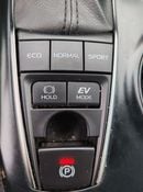 Toyota Camry LE HEV Warranty one year