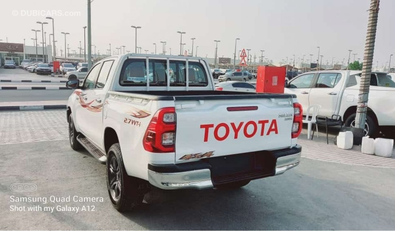 Toyota Hilux S GLX the car is in excellent condition without accidents unpainted clean on the outside and on the