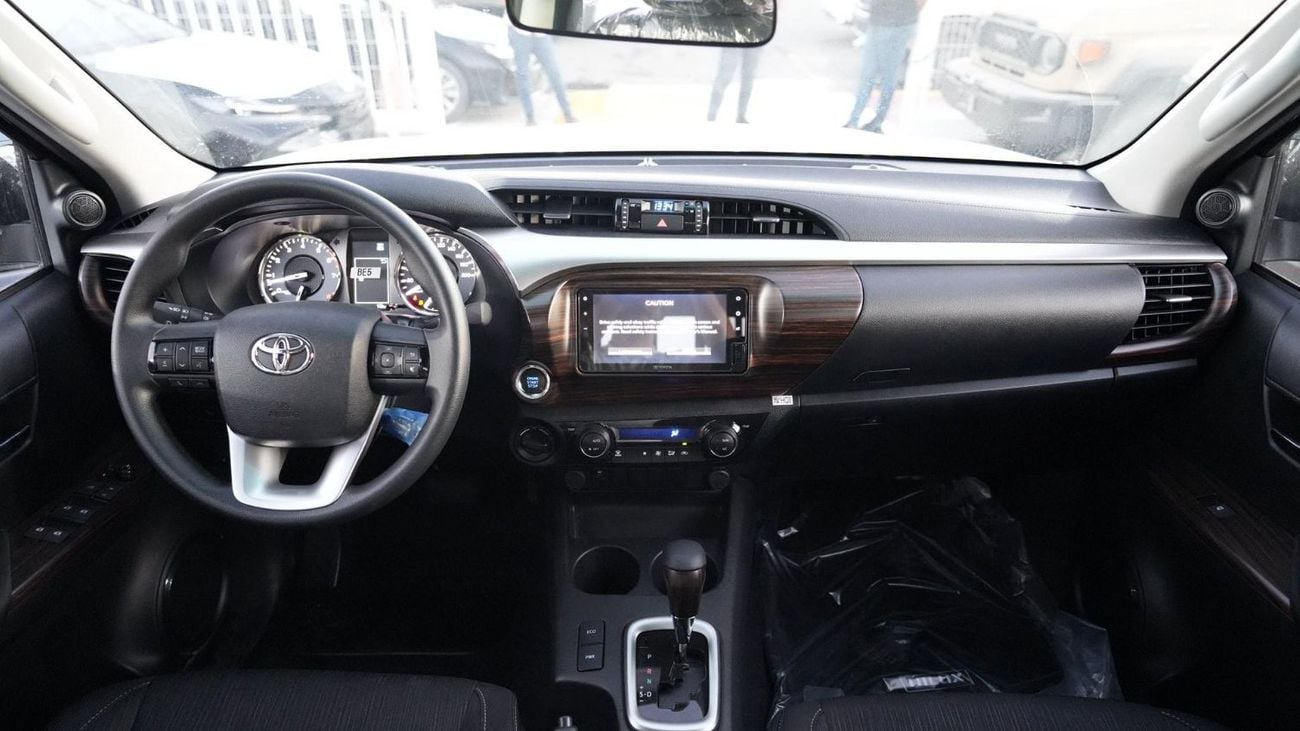 تويوتا هيلوكس GLX 2.7L Double Cab Utility 4WD A/T