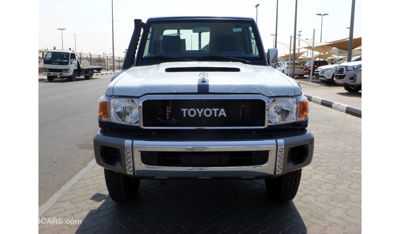 تويوتا لاند كروزر بيك آب 79 4.5L Diesel Single Cab Diff Lock Manual