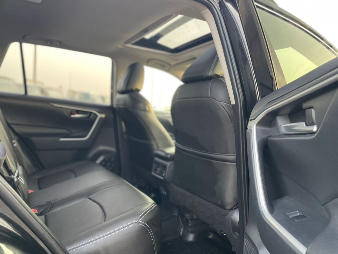 تويوتا راف ٤ 