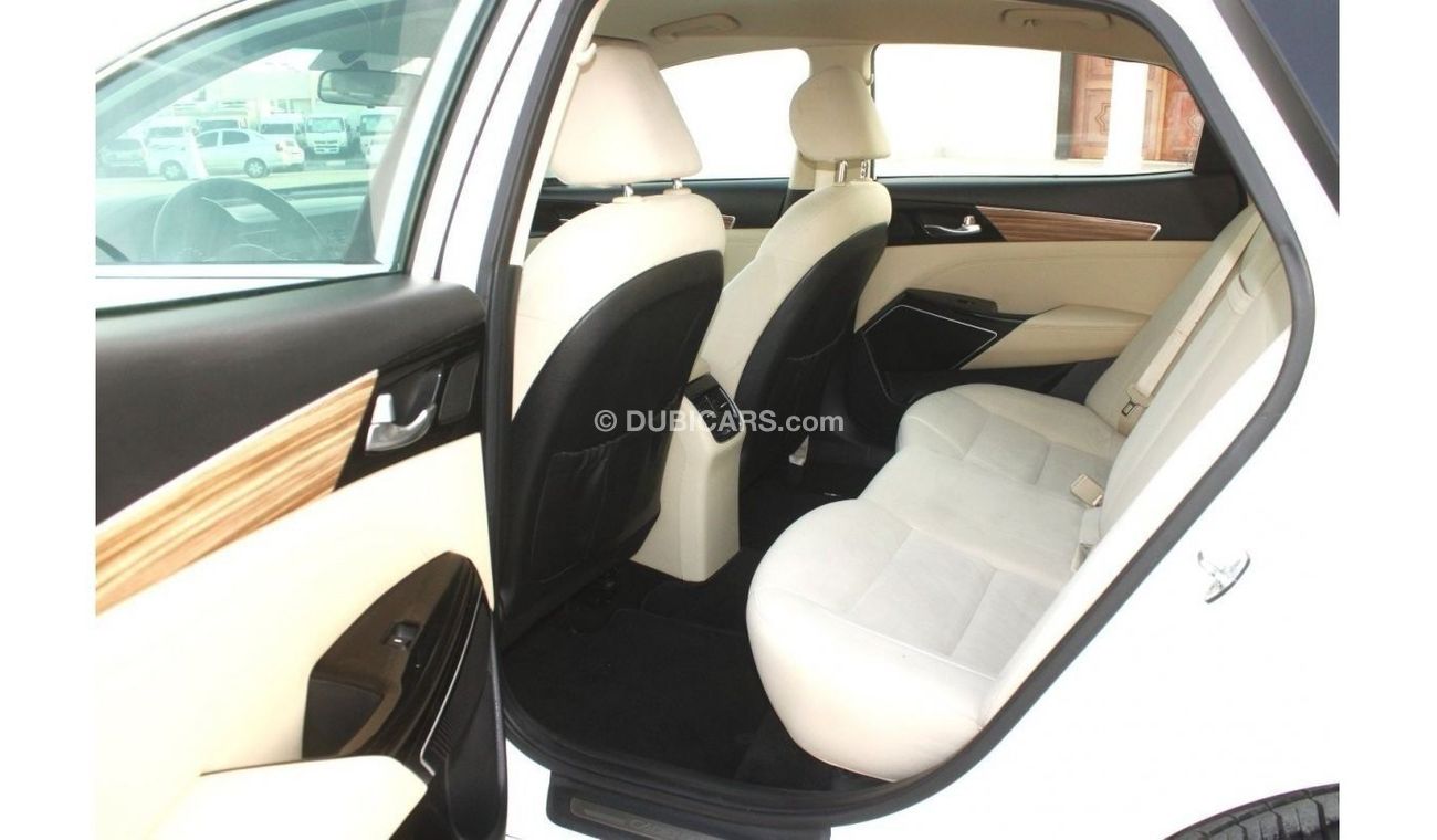 Kia Cadenza GDi Mid Kia Cadenza 2020 GCC, in excellent condition