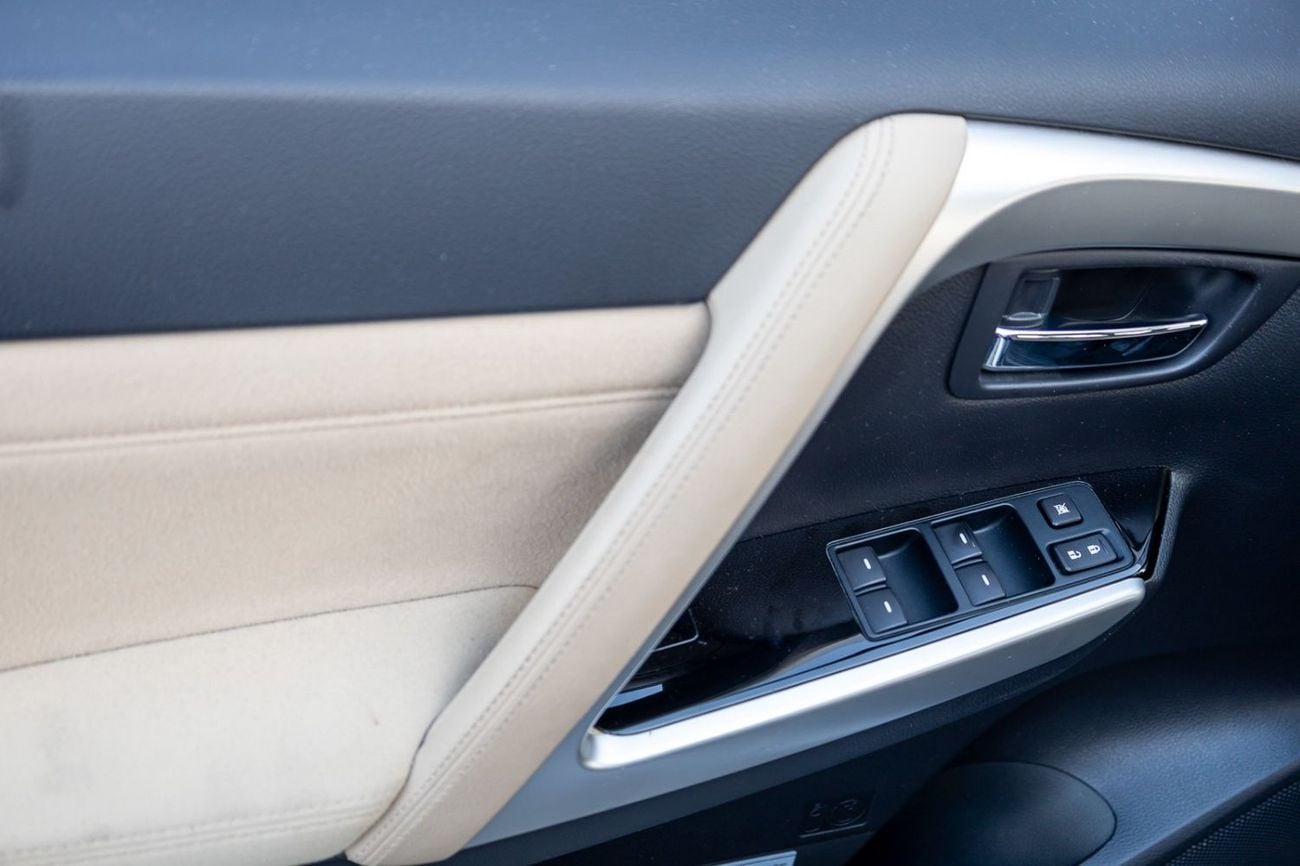 Mitsubishi Montero Sport GLS Mitsubishi Montero Sport 2024 GCC specs for 1,406.00 AED monthly