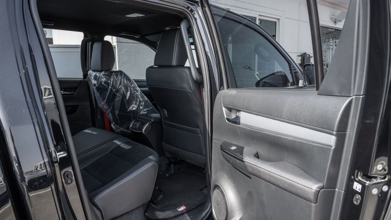 تويوتا هيلوكس GR Sport 2.8L