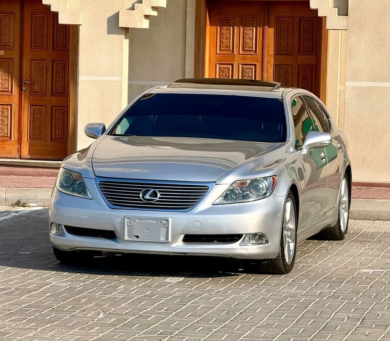 لكزس LS 460 LS 460 - Excellent Condition - American Specs