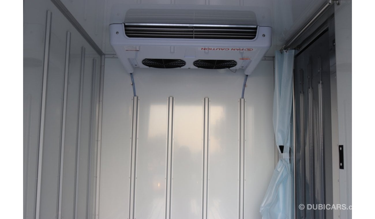 كيا K4000 Refrigerated Truck Freezer / Model 2022 / Manual Transmission