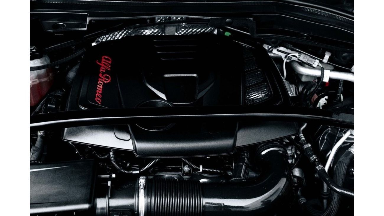 ألفا روميو ستيلفيو 1ST EDITION  | 1,723 P.M  | 0% Downpayment | LOW KMS!