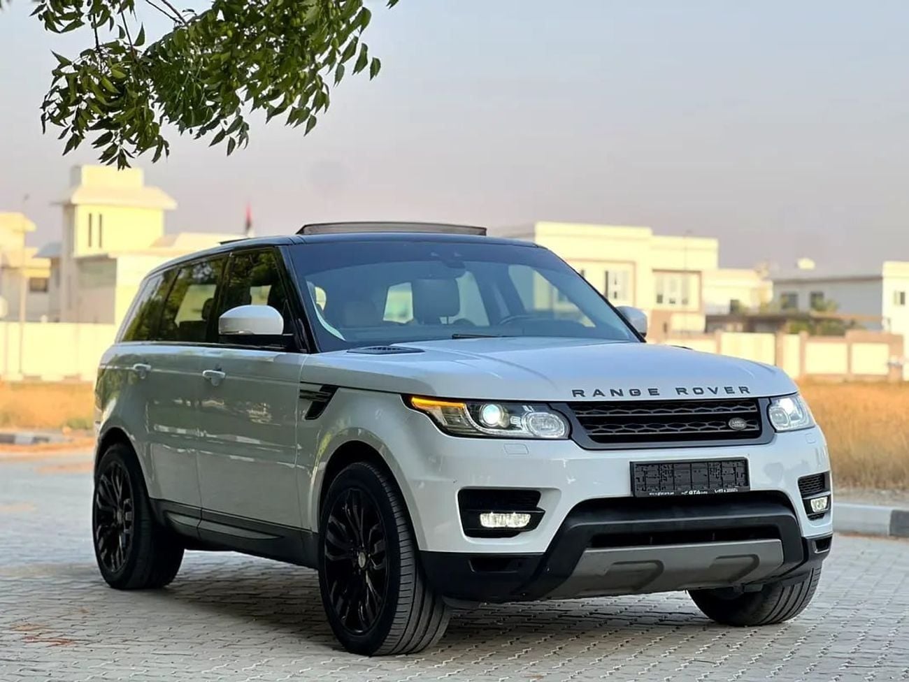 Land Rover Range Rover Sport SE | GCC Specs | Low Mileage