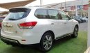 Nissan Pathfinder Gulf panorama number one full option rear sensors screen electric chair leather wheels electric whee