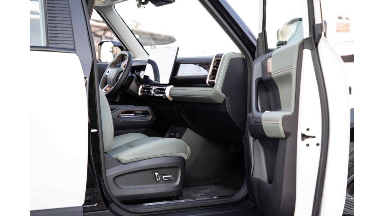 Chery iCar 03 2024 ICAR EQ3 V2 Long Range - White inside Green | Export Only