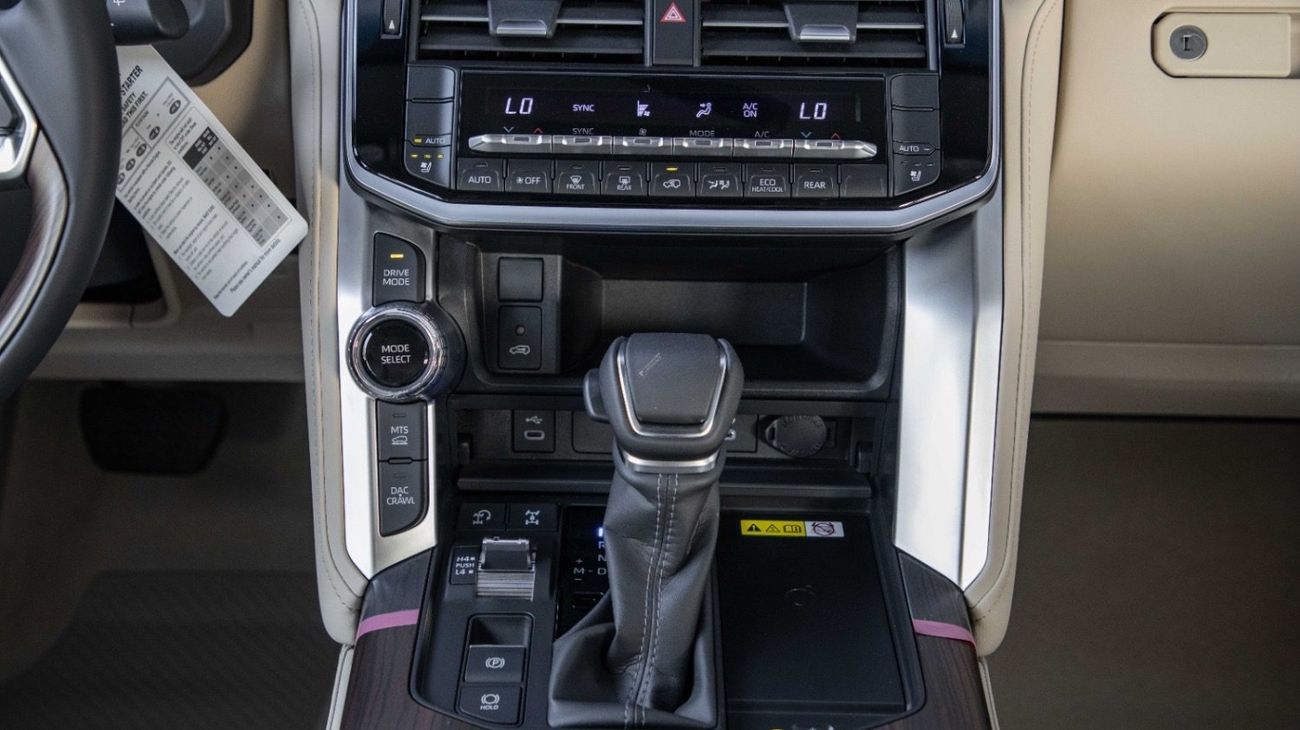 تويوتا لاند كروزر GXR2 3.3L 2025 LAND CRUISER 3.3L DIESEL FULL OPTION