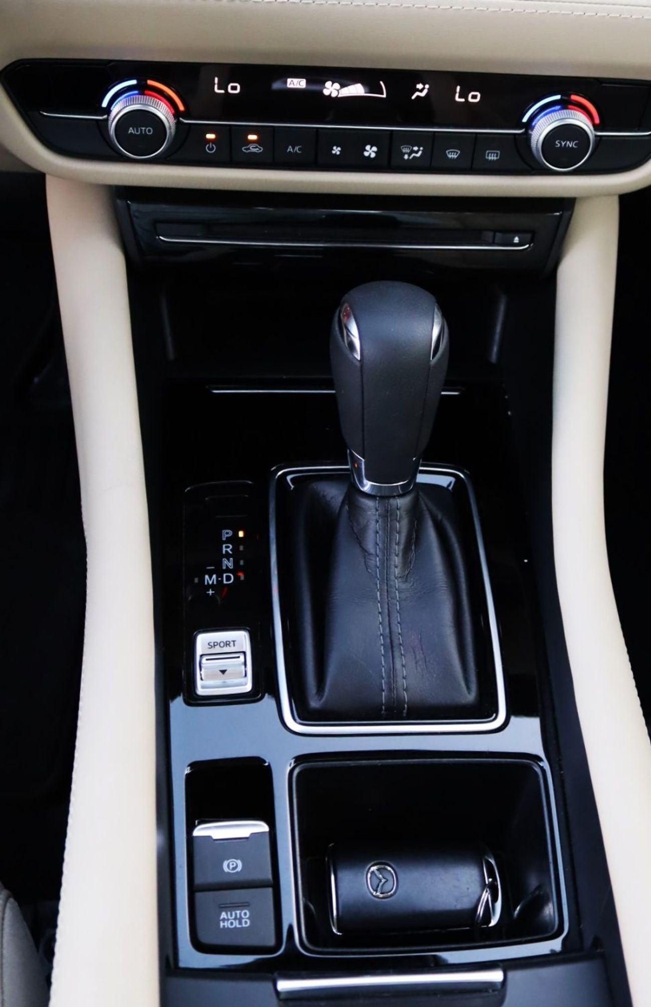 مازدا 6 مازدا 6 2022 خليجي بحالة الوكالة بدون صبغ بدون حوادث