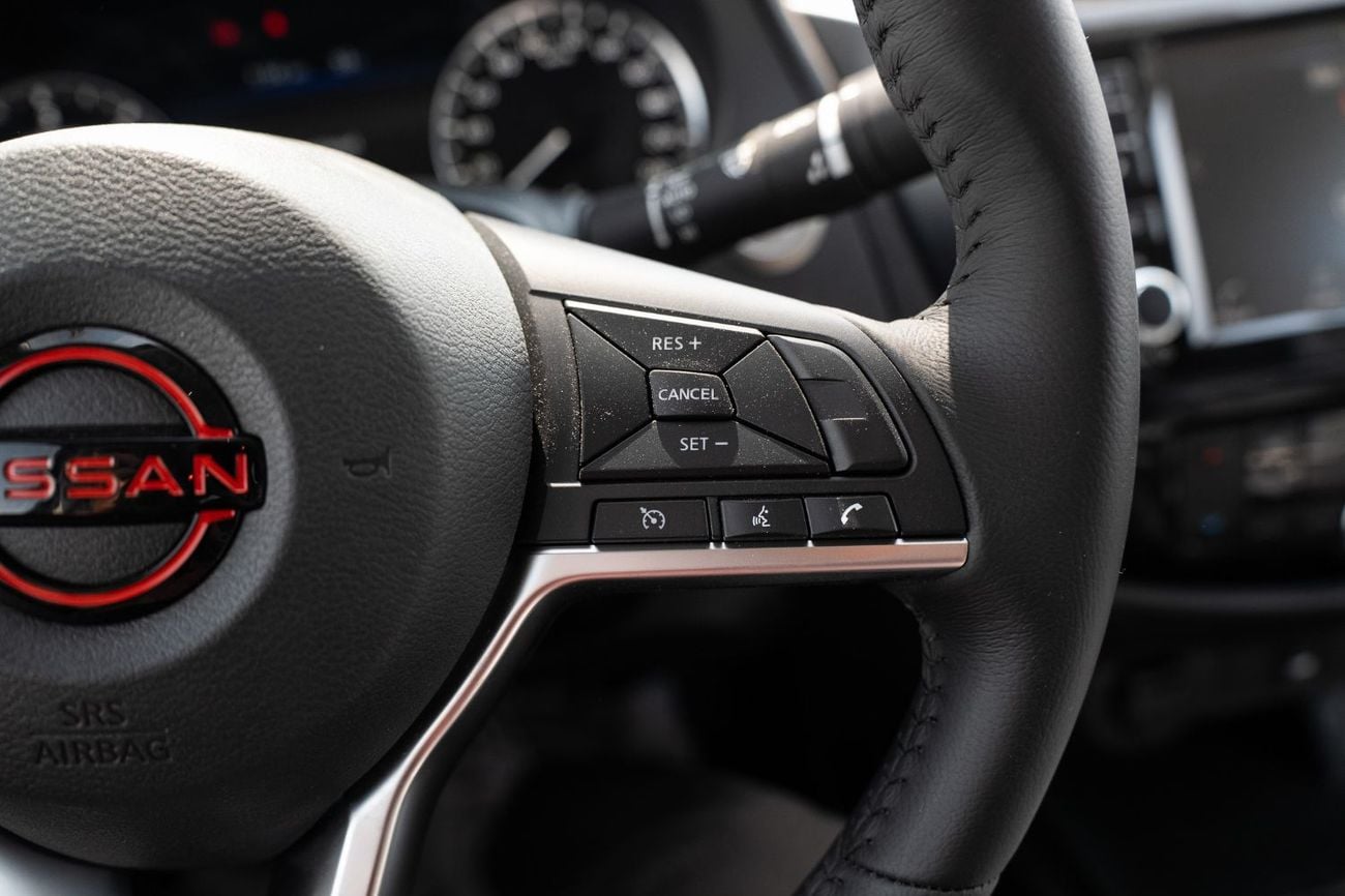 نيسان نافارا PRO-4X Off-Road | 2.5L Diesel 4WD A/T (Only For Export)